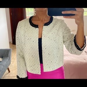 Cropped B/W blazer!